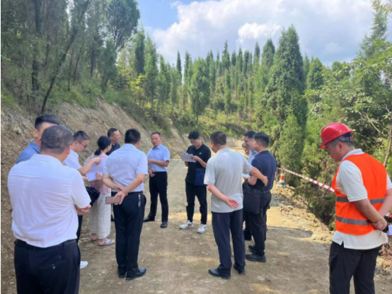 省级核查组一行对防火通道和生物阻隔带建设项目开展项目现场核查